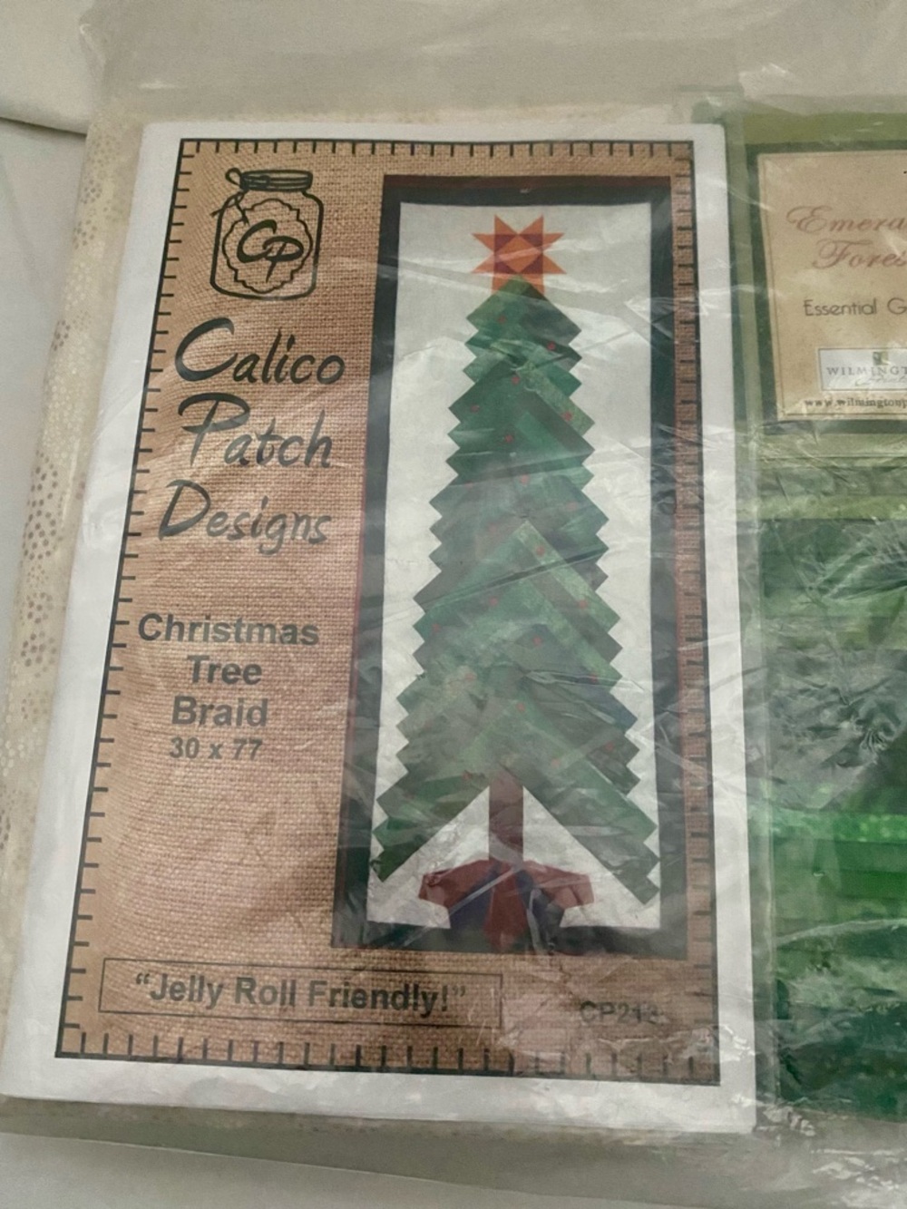 Christmas Tree Braid Quilt Kit - Green - Picture 5 of 15